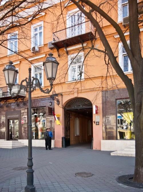 New Vip Aparts Deribasovskaia Odesa Exterior foto
